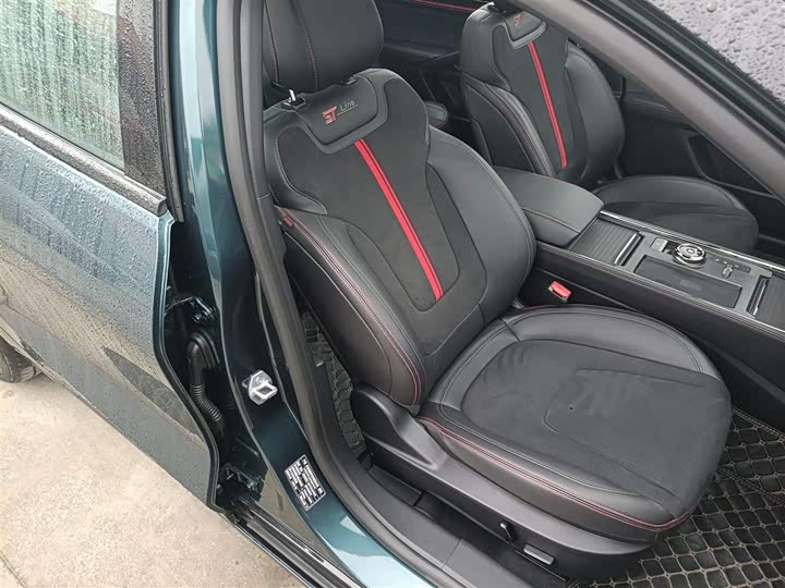 Фото 25 - Ford Mondeo