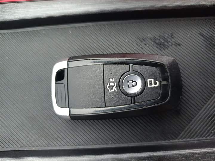 Фото 9 - Ford Mondeo