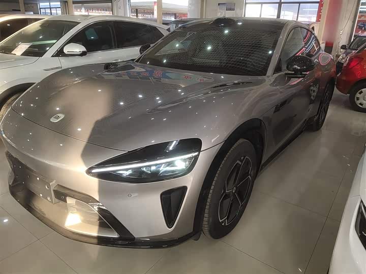 Фото 1 - Xiaomi YU7