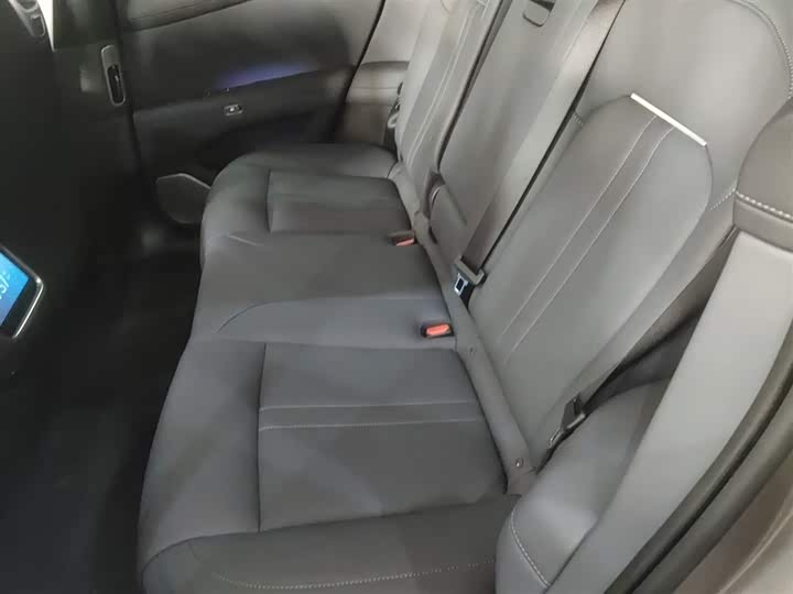 Фото 17 - Xiaomi YU7