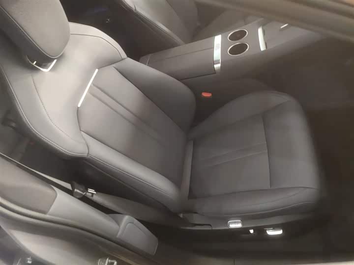 Фото 25 - Xiaomi YU7