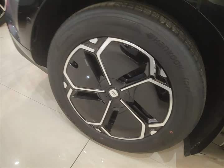 Фото 26 - Xiaomi YU7