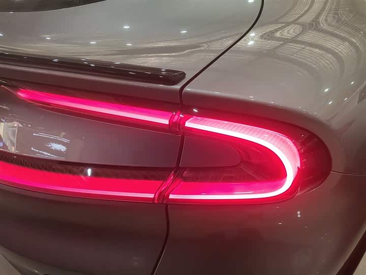 Фото 8 - Xiaomi YU7