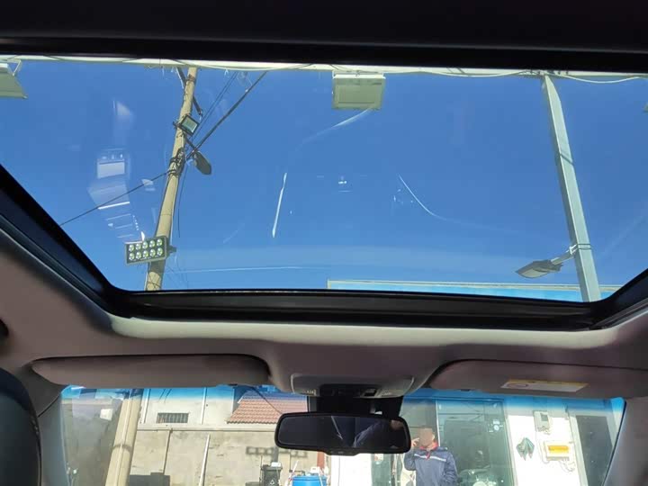 Фото 18 - Toyota Camry