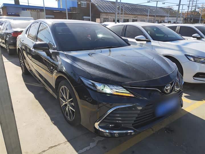 Фото 4 - Toyota Camry