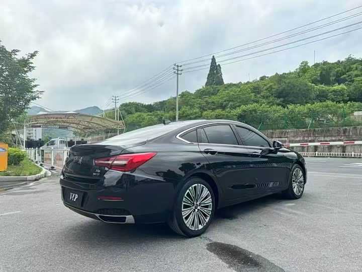 Фото 4 - Hongqi H5