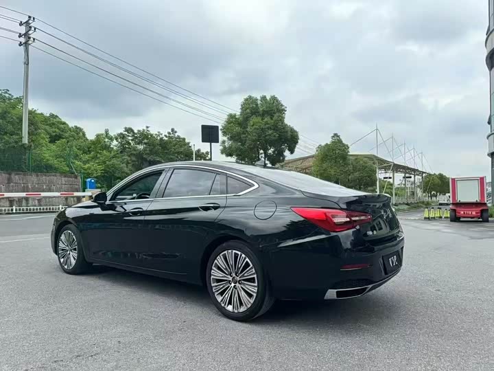 Фото 6 - Hongqi H5