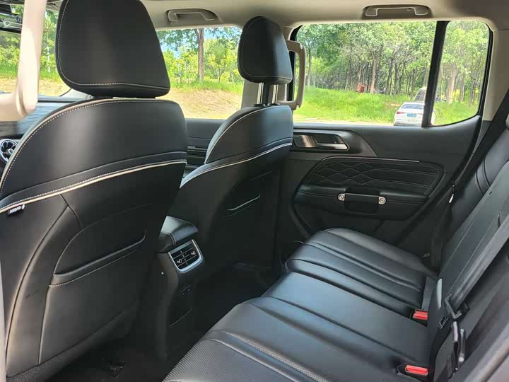 Фото 13 - Tank 300