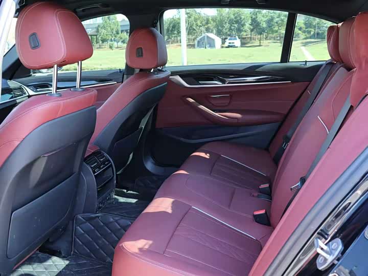 Фото 11 - BMW 5 Series