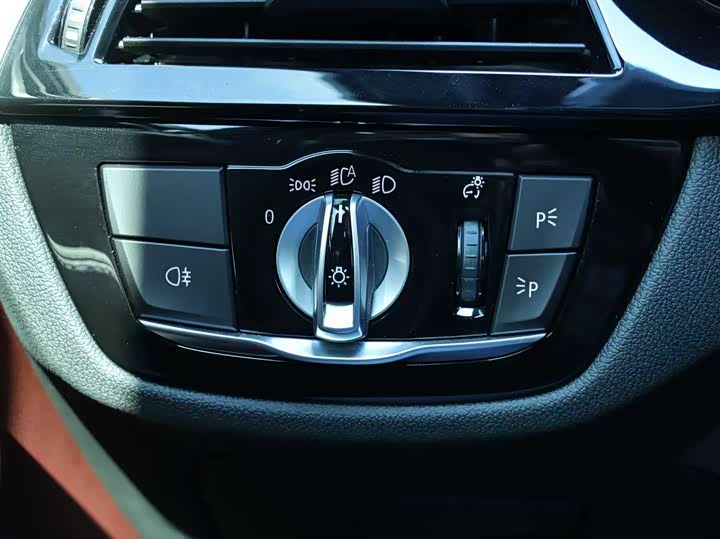 Фото 12 - BMW 5 Series