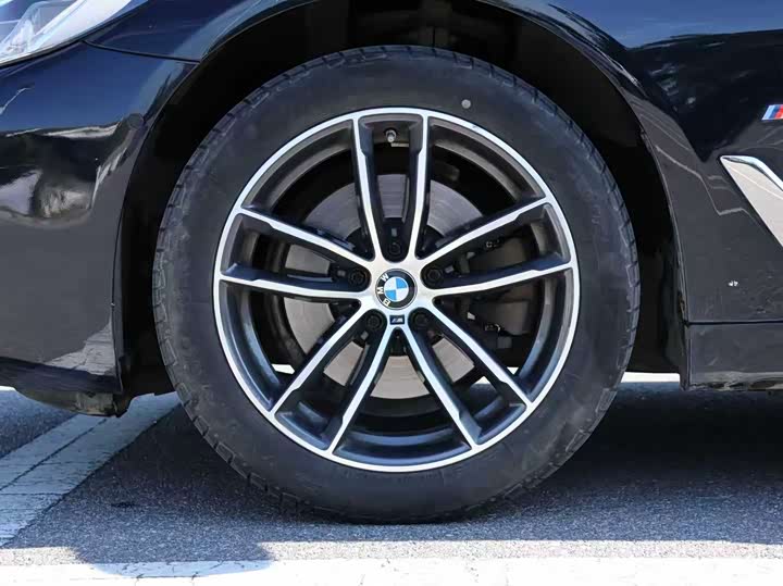 Фото 4 - BMW 5 Series