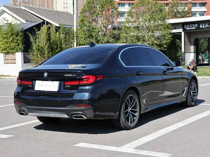 Фото 8 - BMW 5 Series