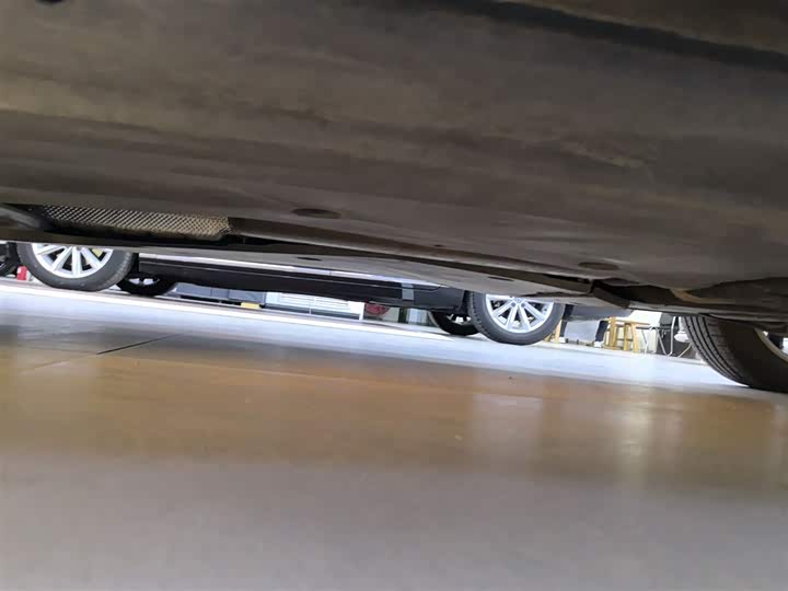 Фото 22 - Volkswagen Passat