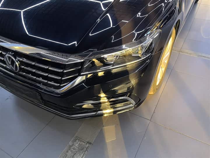 Фото 24 - Volkswagen Passat