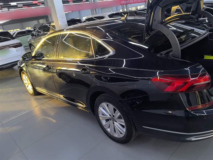 Фото 5 - Volkswagen Passat