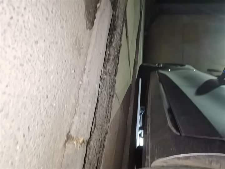 Фото 22 - Hongqi H5