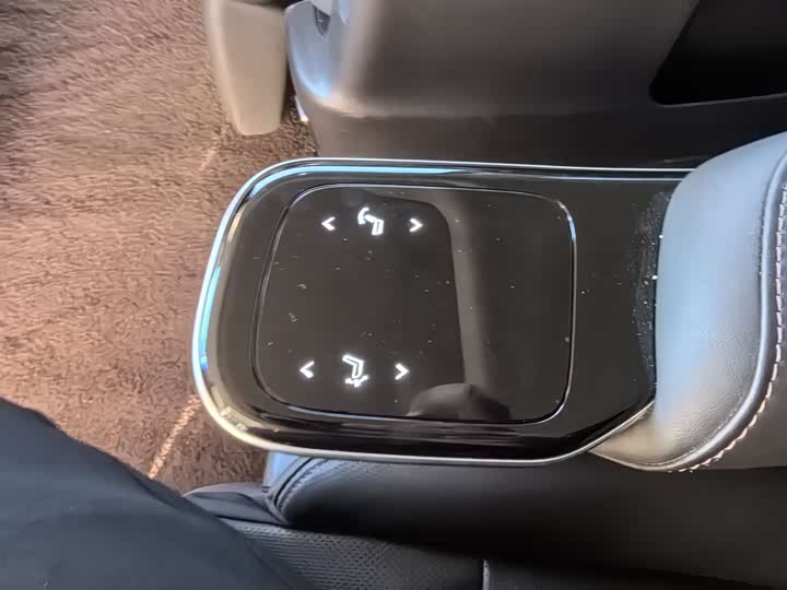 Фото 5 - GAC Trumpchi M8