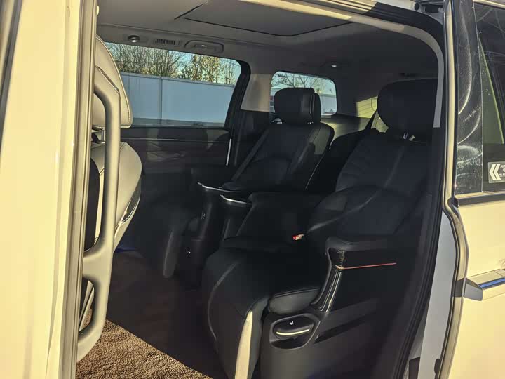 Фото 7 - GAC Trumpchi M8