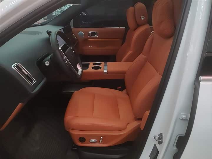 Фото 15 - LiXiang L6