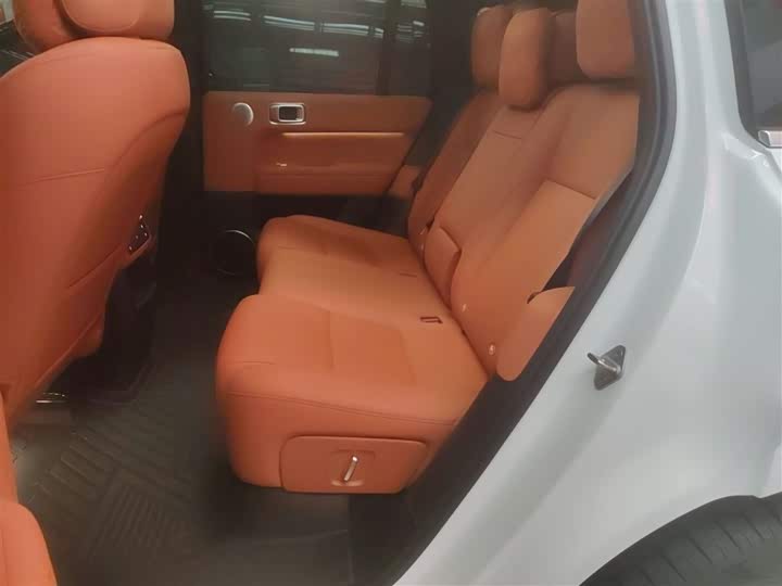 Фото 17 - LiXiang L6