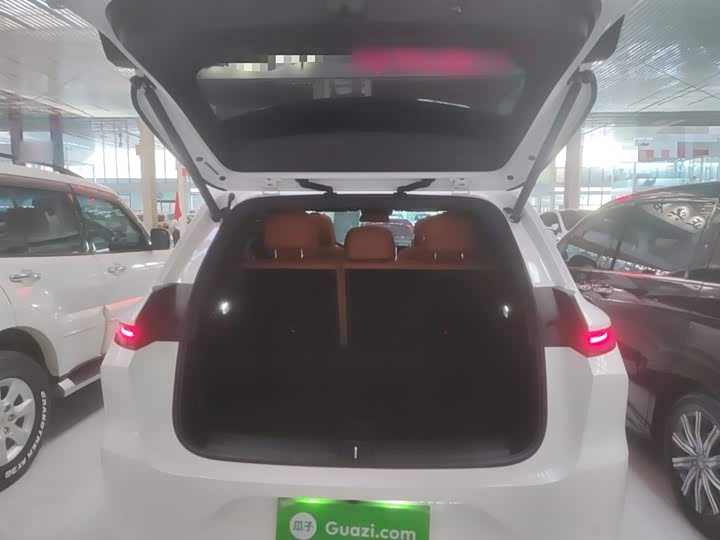 Фото 19 - LiXiang L6