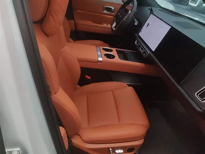 Фото 25 - LiXiang L6