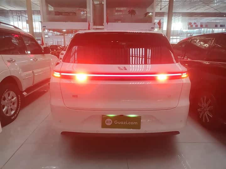 Фото 6 - LiXiang L6