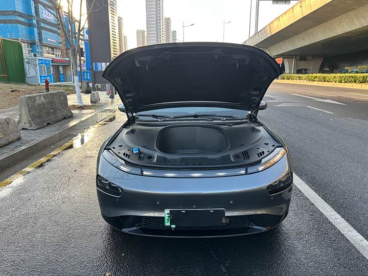 Фото 13 - XPeng P7