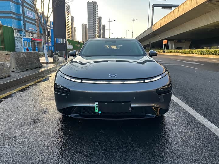 Фото 2 - XPeng P7