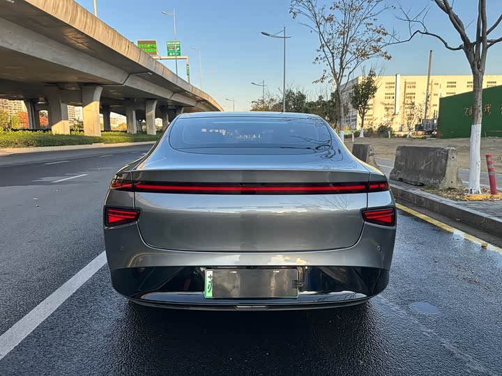 Фото 20 - XPeng P7