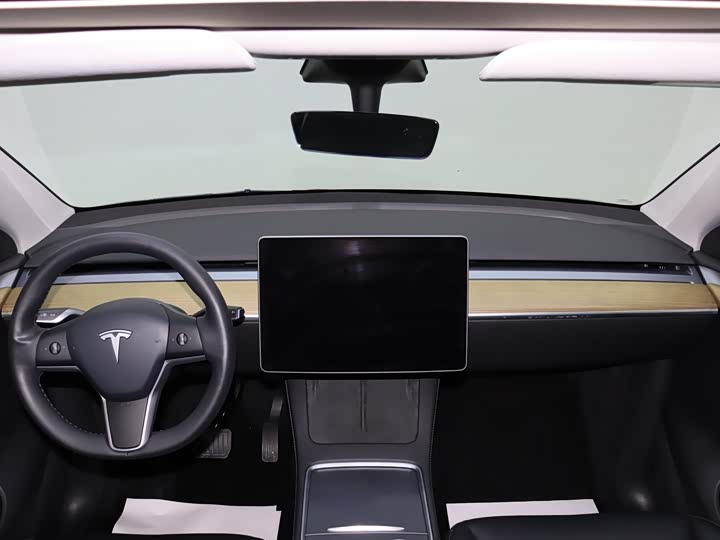 Фото 11 - Tesla Model Y