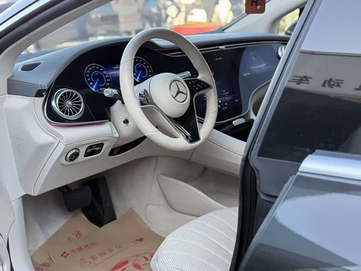 Фото 17 - Mercedes-Benz EQS