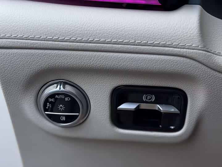 Фото 25 - Mercedes-Benz EQS