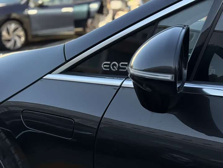 Фото 26 - Mercedes-Benz EQS