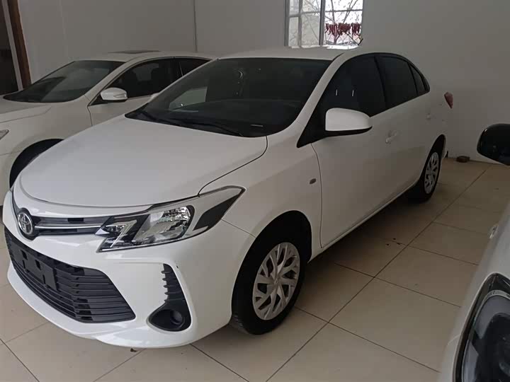 Фото 2 - Toyota Vios