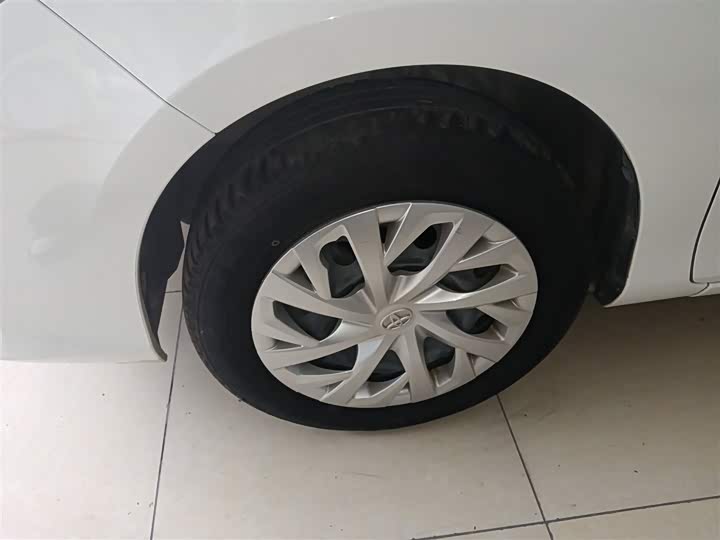 Фото 23 - Toyota Vios