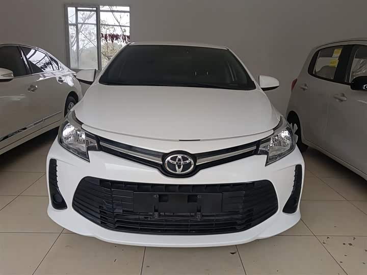 Фото 3 - Toyota Vios