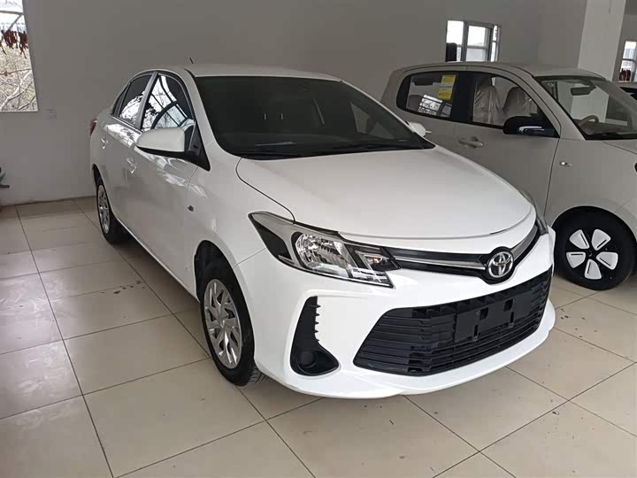 Фото 4 - Toyota Vios