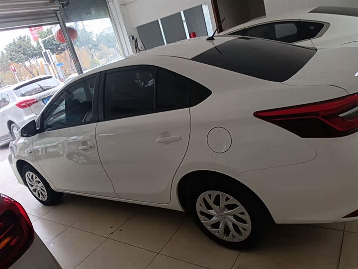 Фото 5 - Toyota Vios
