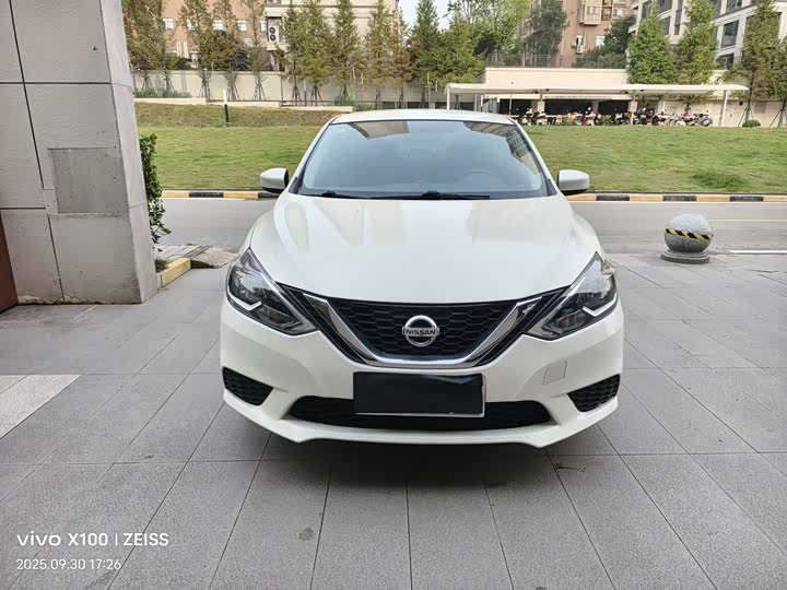 Фото 2 - Nissan Sylphy