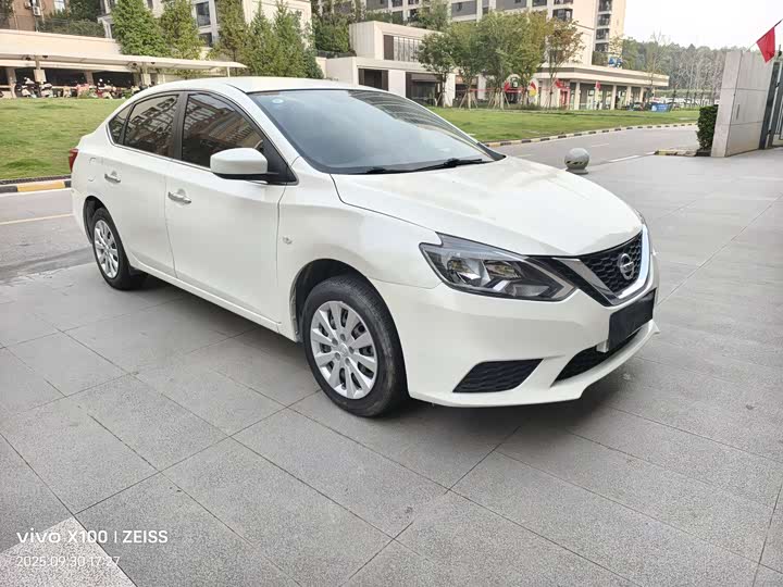 Фото 3 - Nissan Sylphy