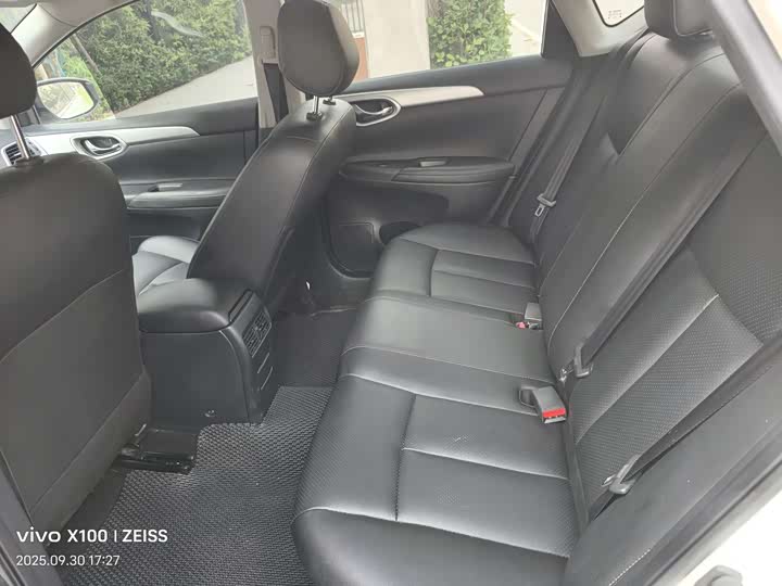 Фото 5 - Nissan Sylphy