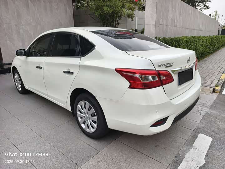 Фото 7 - Nissan Sylphy