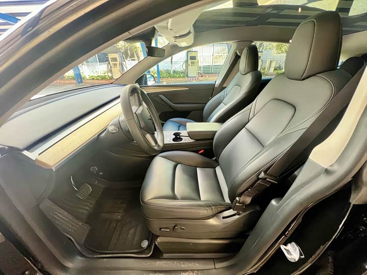 Фото 25 - Tesla Model Y