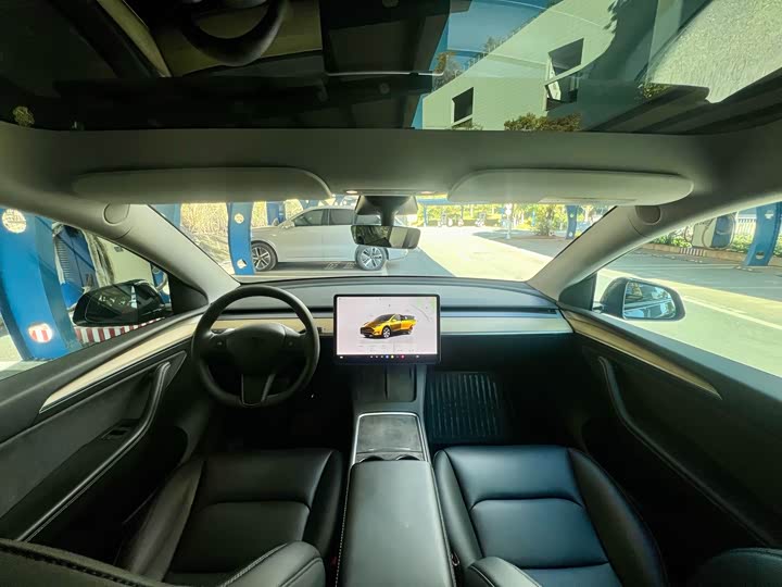 Фото 27 - Tesla Model Y