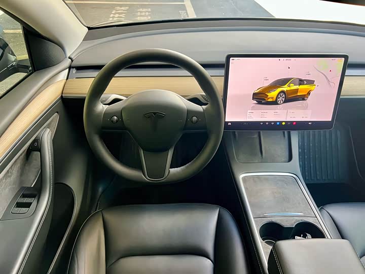 Фото 28 - Tesla Model Y
