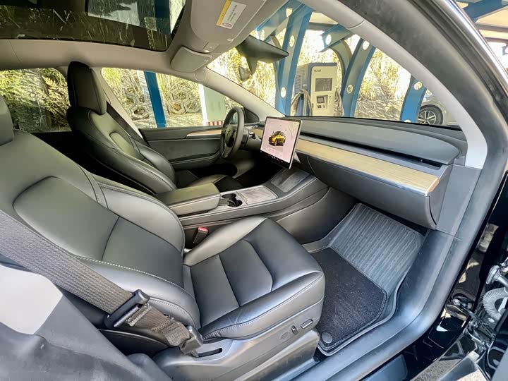 Фото 29 - Tesla Model Y