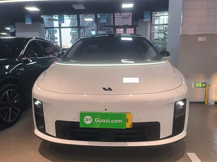 Фото 3 - LiXiang i8