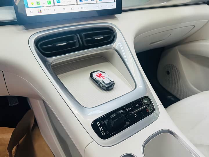 Фото 15 - Geely Galaxy Geome