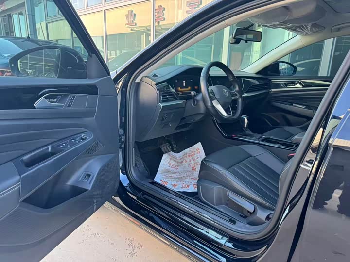 Фото 2 - Volkswagen Passat